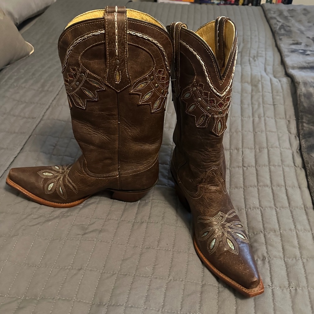 Tony lama cowgirl boots